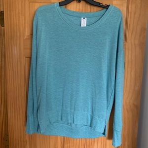 EUC comfy sweatshirt